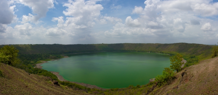 Lonar_Crater,_Panorama